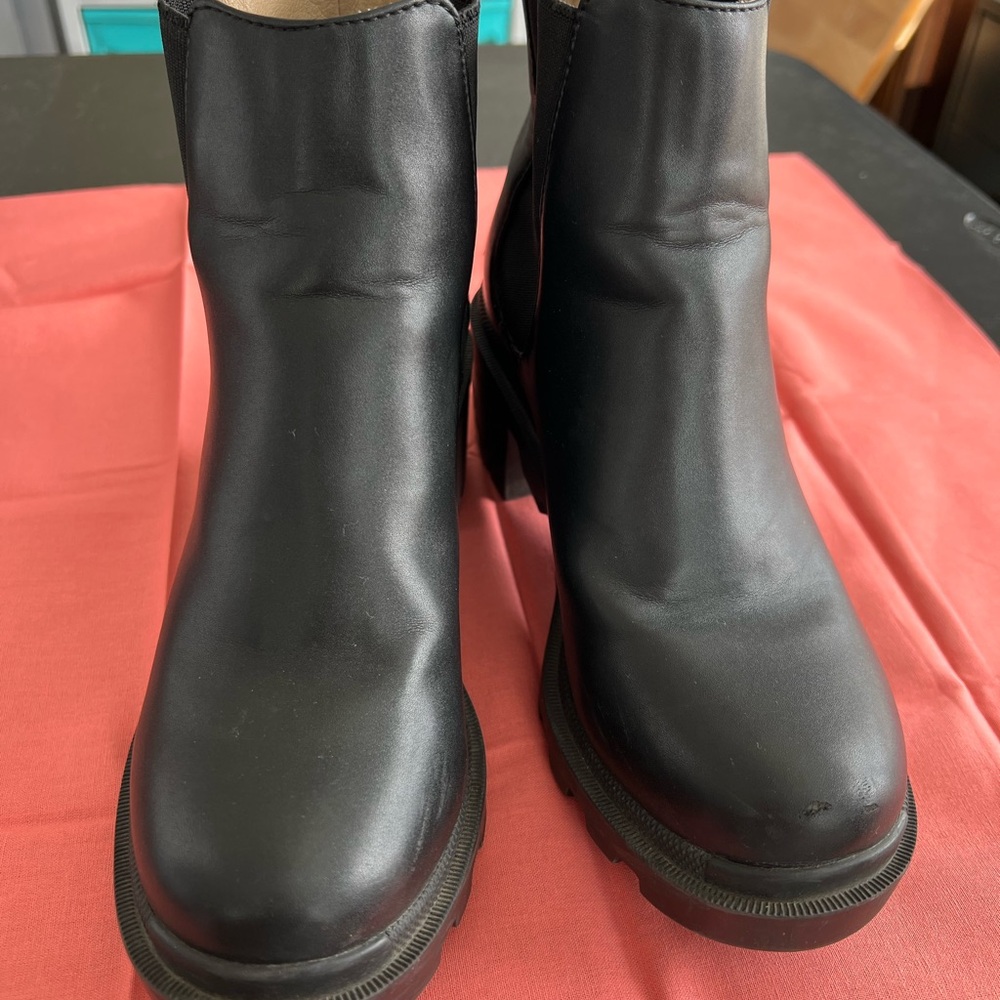 Steve Madden Black Ankle Boots with Block Heel